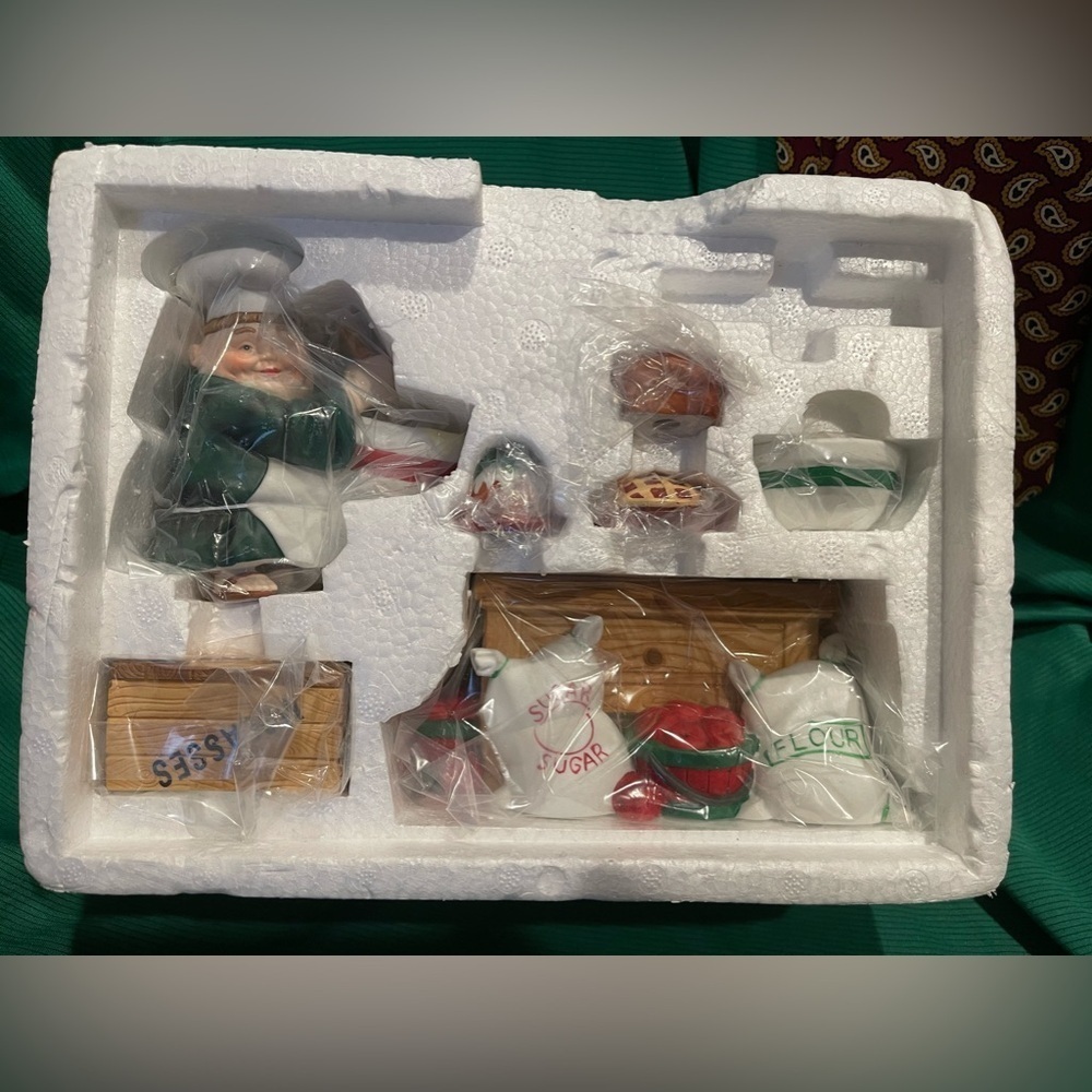Dept. 56 Merry Makers Maxwell the Mixer Original Storage Foam Retired 9372-6